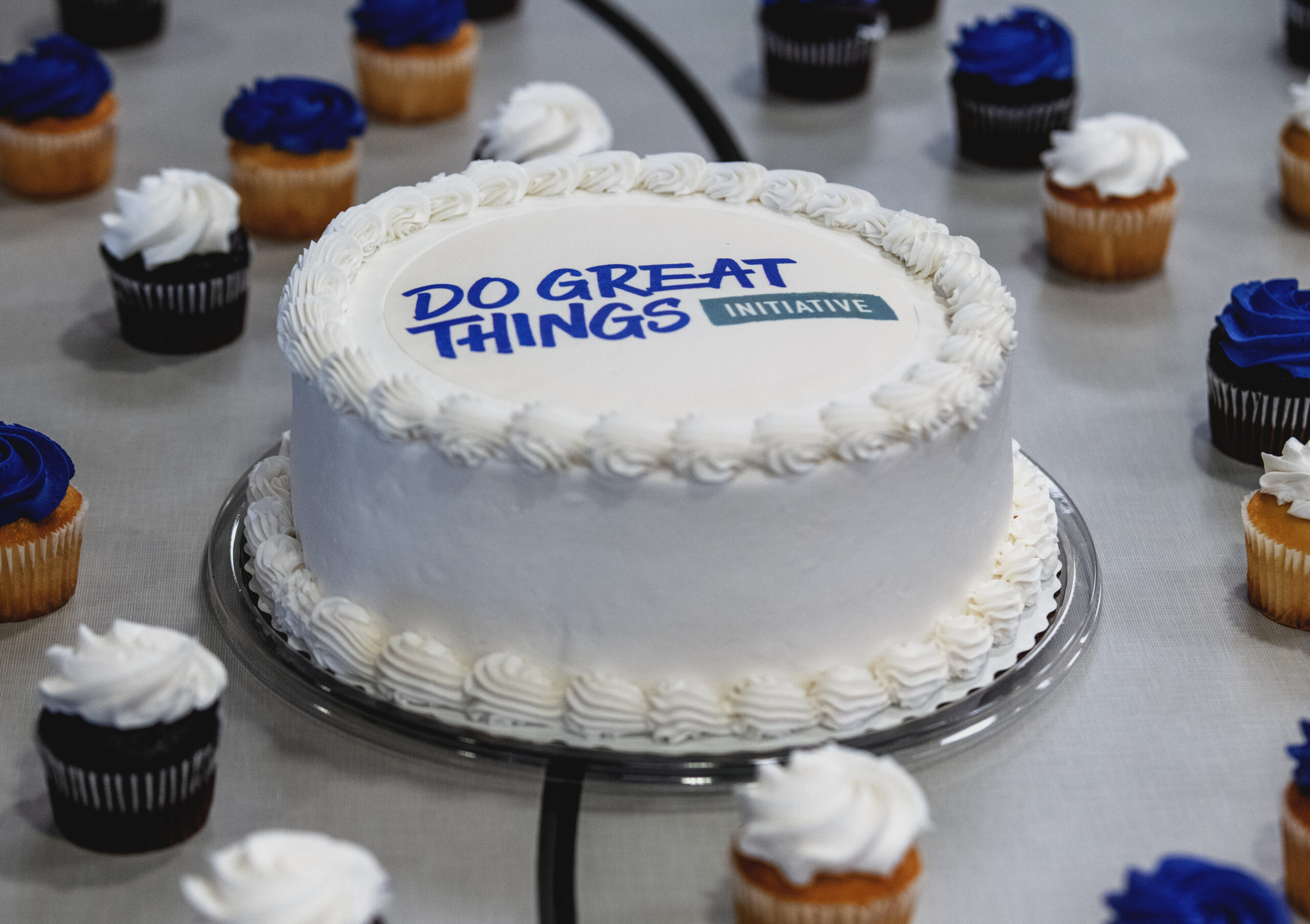 Picture of cake from the 2024 Do Great Things Initiative Scholarship Awards